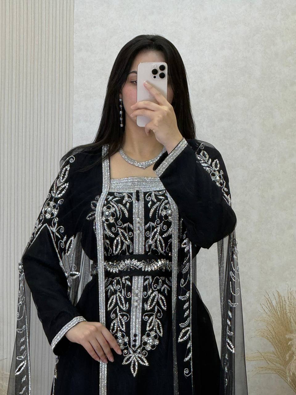 Amira Veil Kaftan