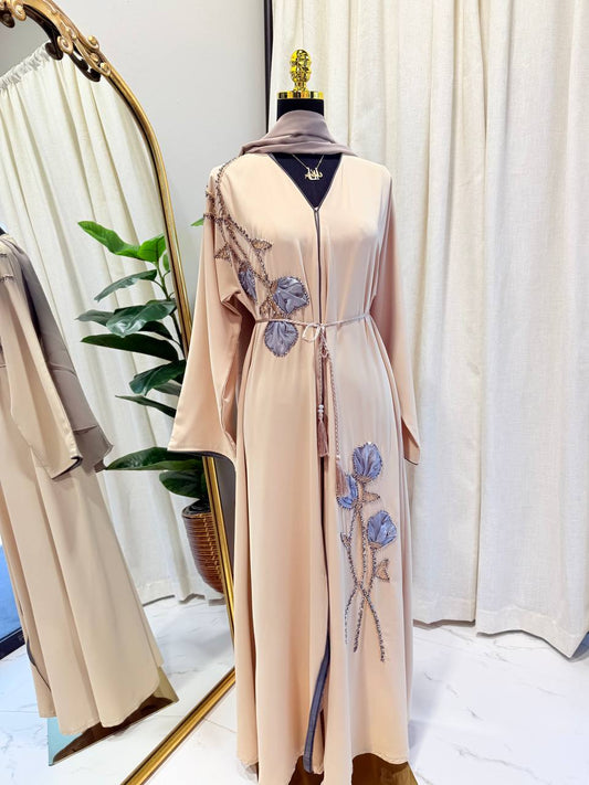 Blossom Grace Emirati Abaya