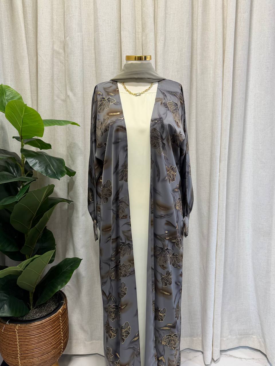 Layan Floral Open Abaya