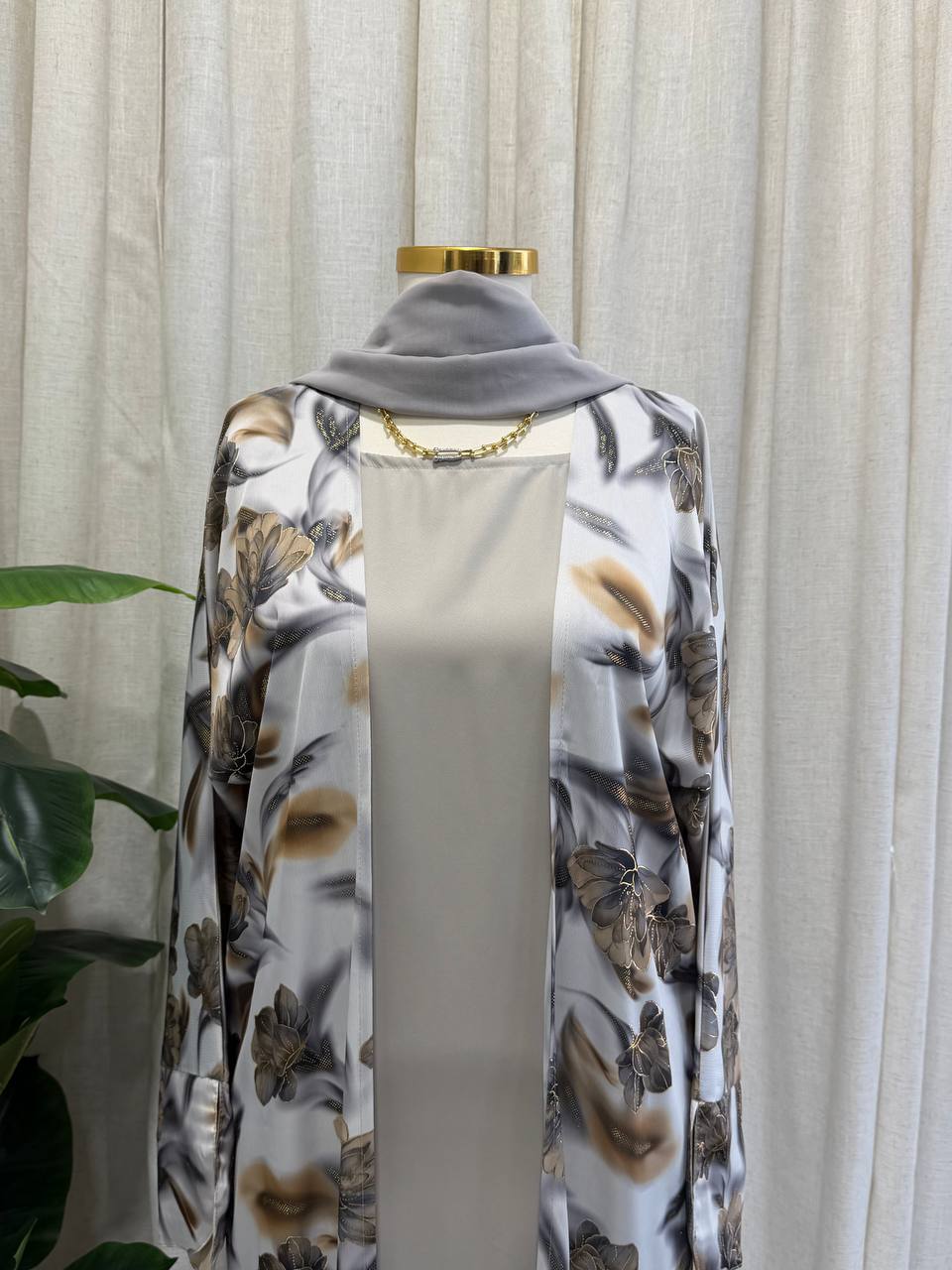Layan Floral Open Abaya