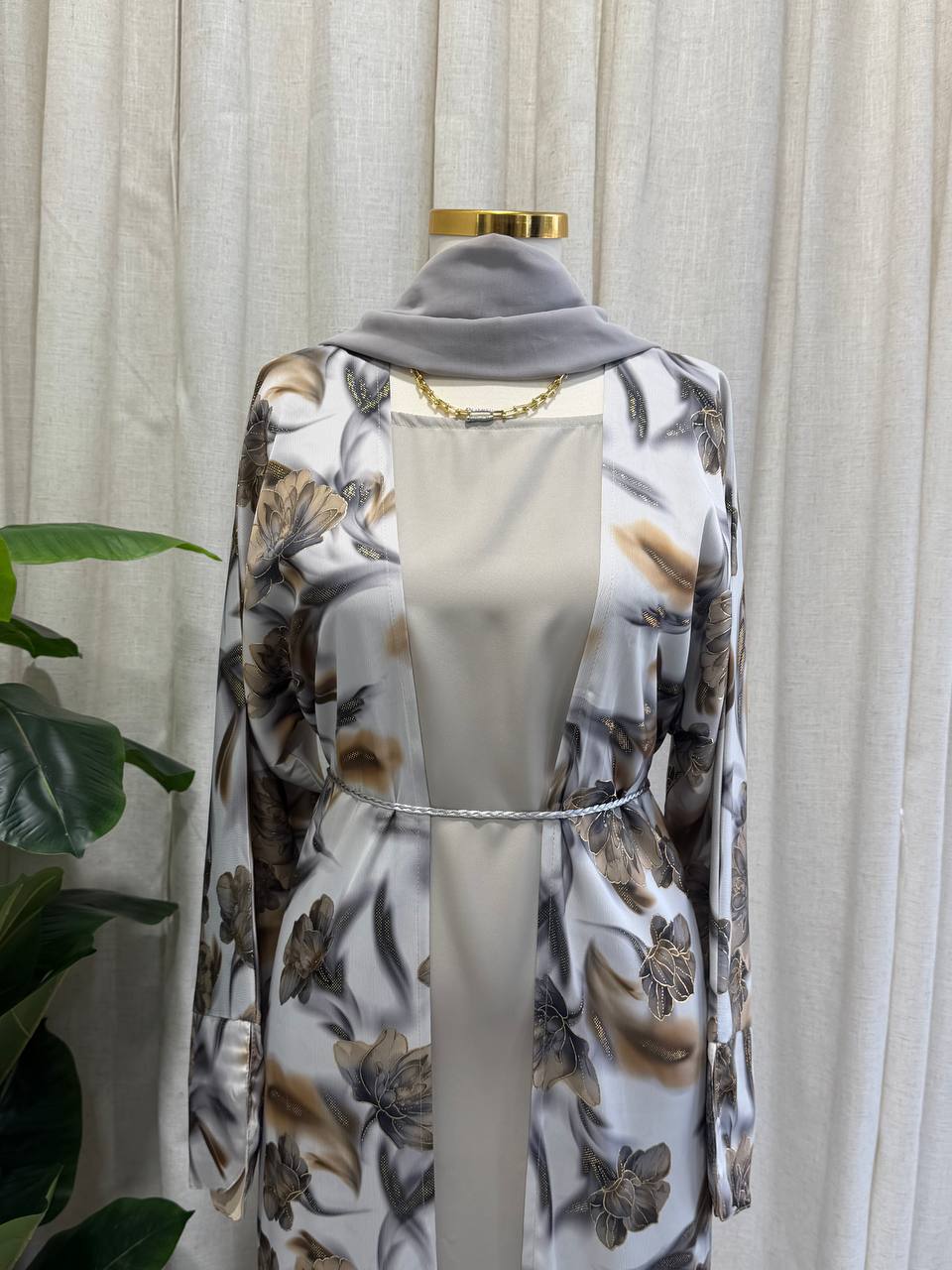 Layan Floral Open Abaya
