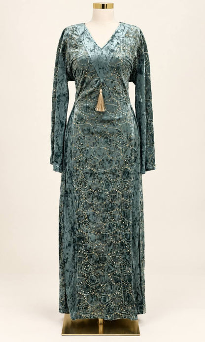 Raneen – Velvet Jalabiya with Gold-Tone Detailing