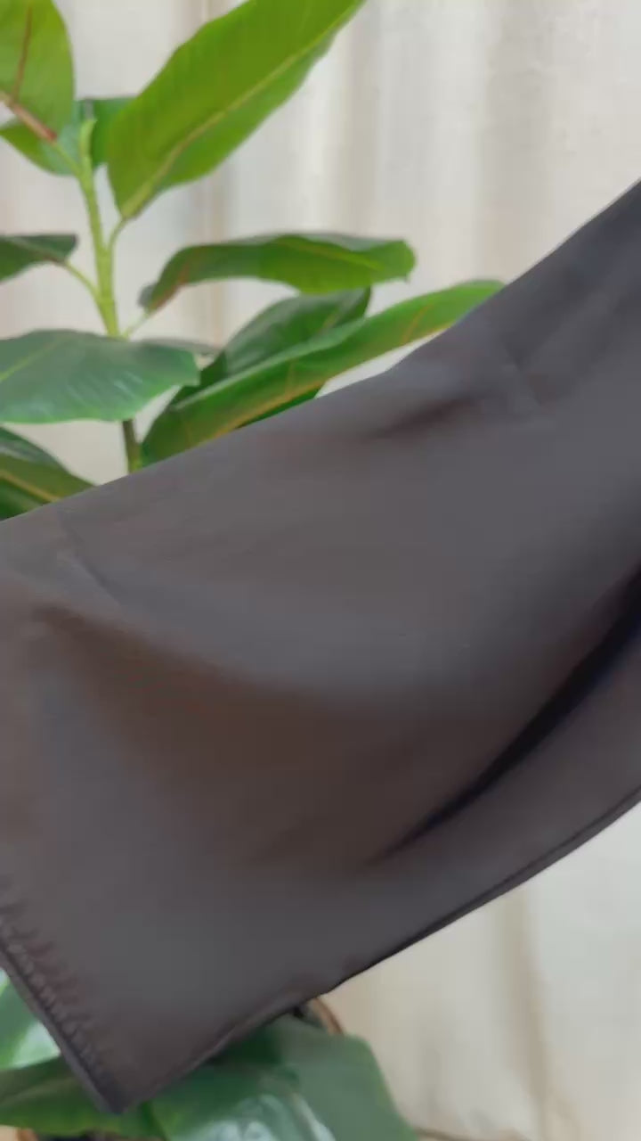 Noir Bloom Open Abaya